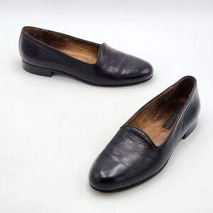 The Men's Store Bloomingdale's Vintage Leather Slip On Loafers Men's Size 8.5